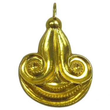 22k yellow gold ram pendant iliaz lalounis