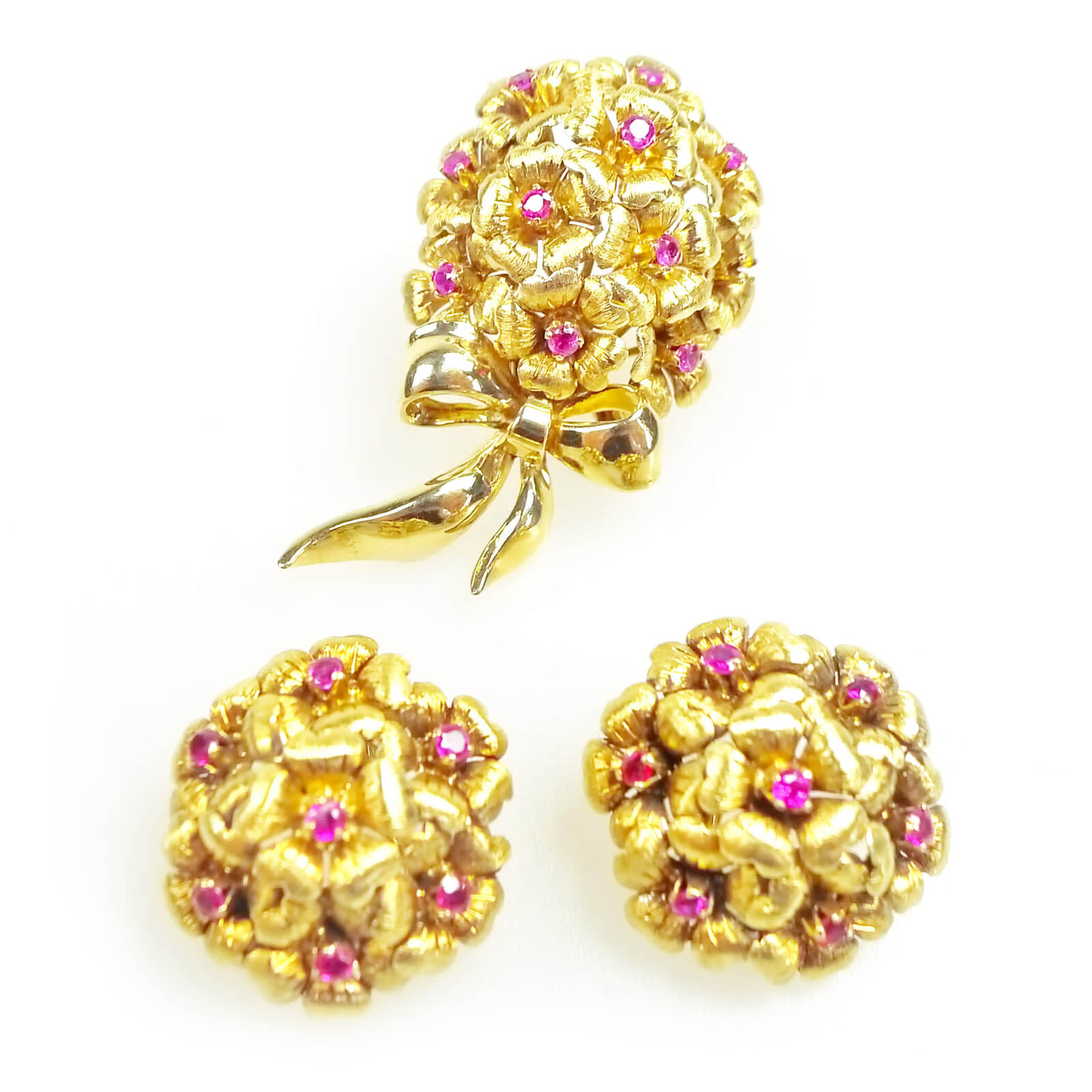 Tiffany 18k yellow gold ruby brooch earring suite complete