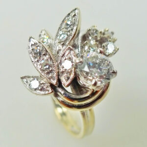 Women’s Platinum Diamond Ring