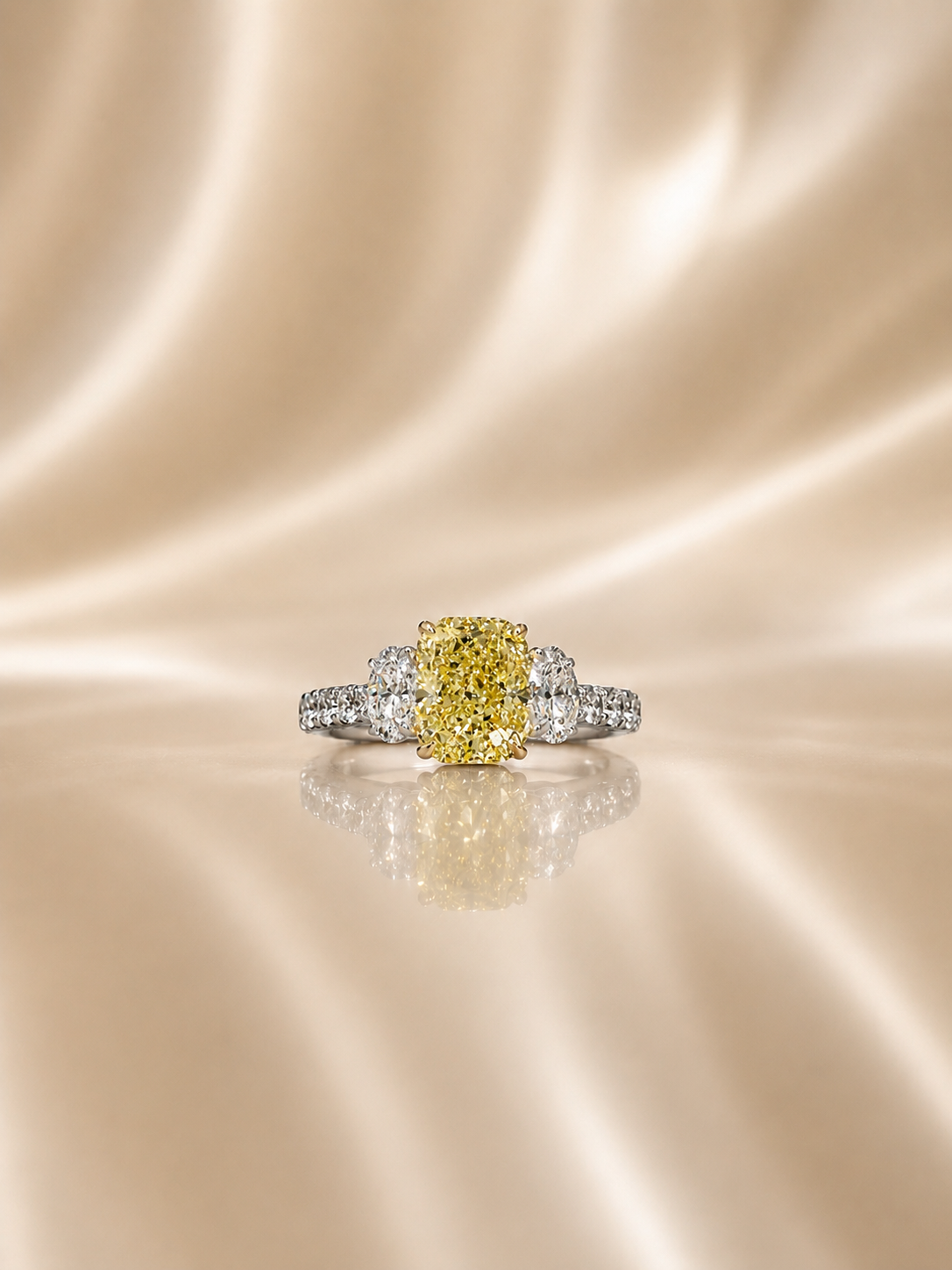 FIY 1.19ct Diamond flanked by two ovals and diamond PT band